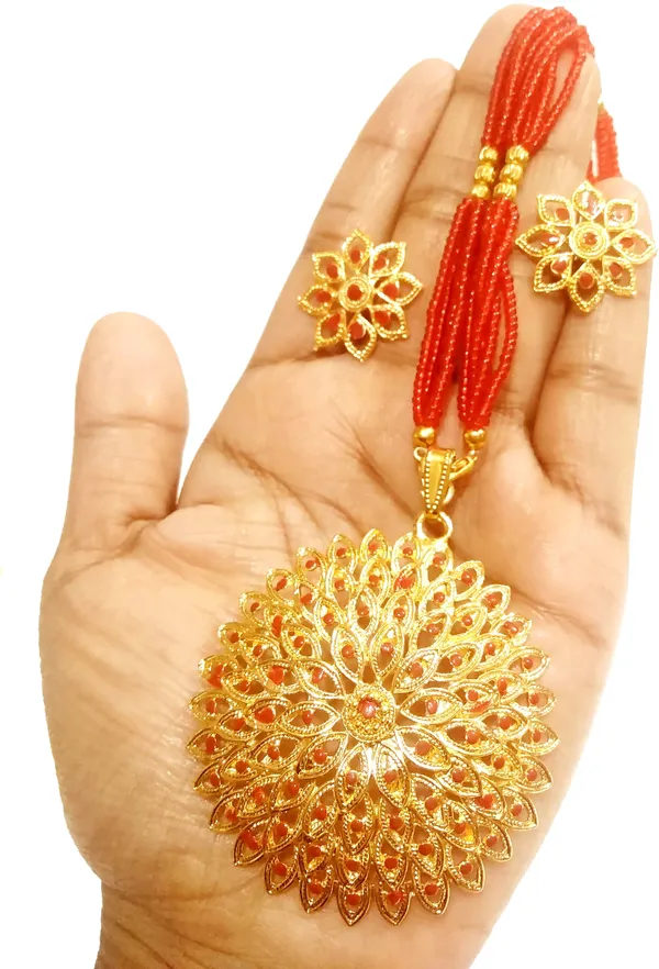 Assamese_Traditional_Gold_Plated_Red_Colour_Japi_Tassel_Jewellery_Set_For_Women